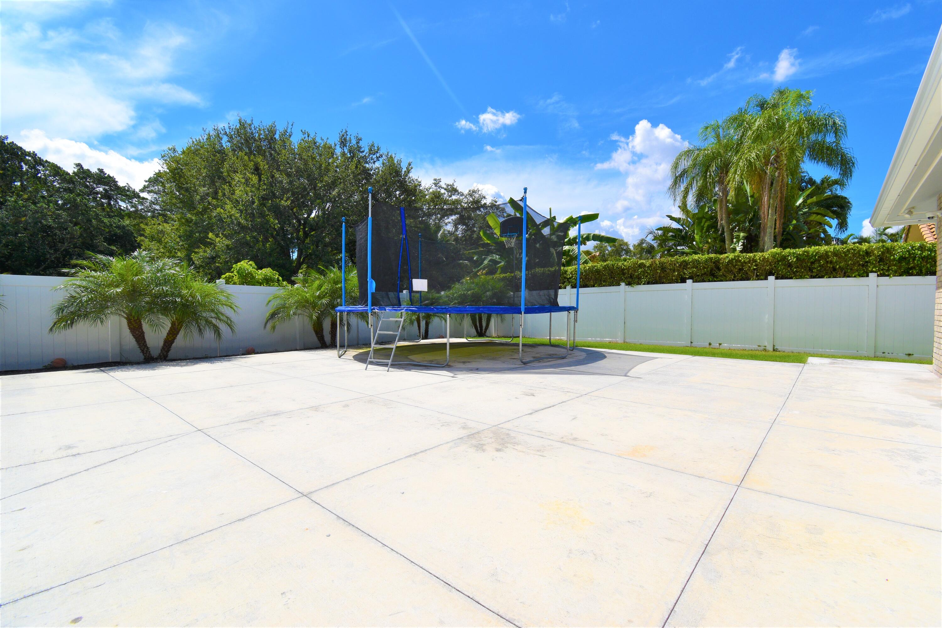 ESTANCIA II OF VIA VERDE - Residential