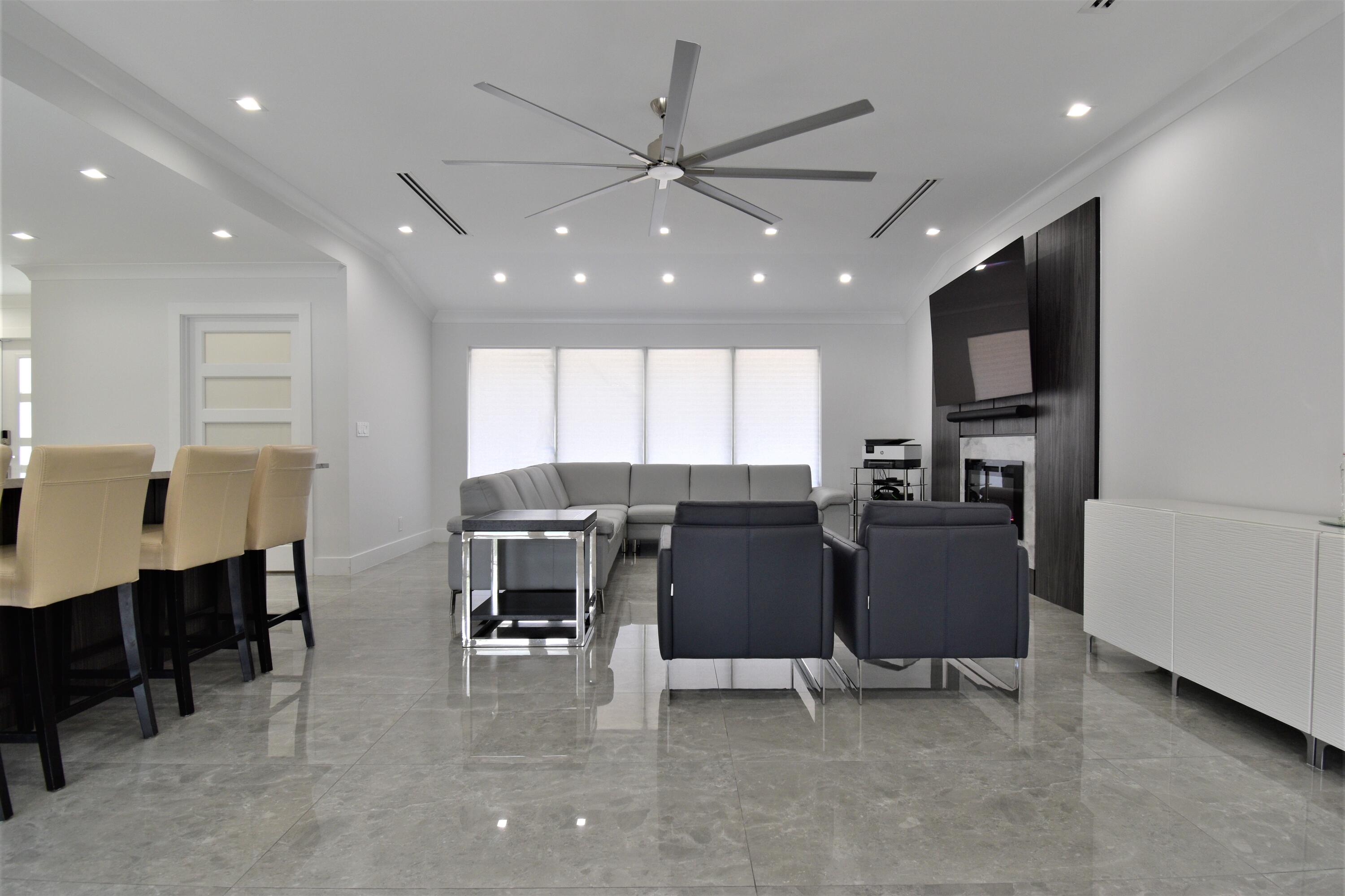 ESTANCIA II OF VIA VERDE - Residential