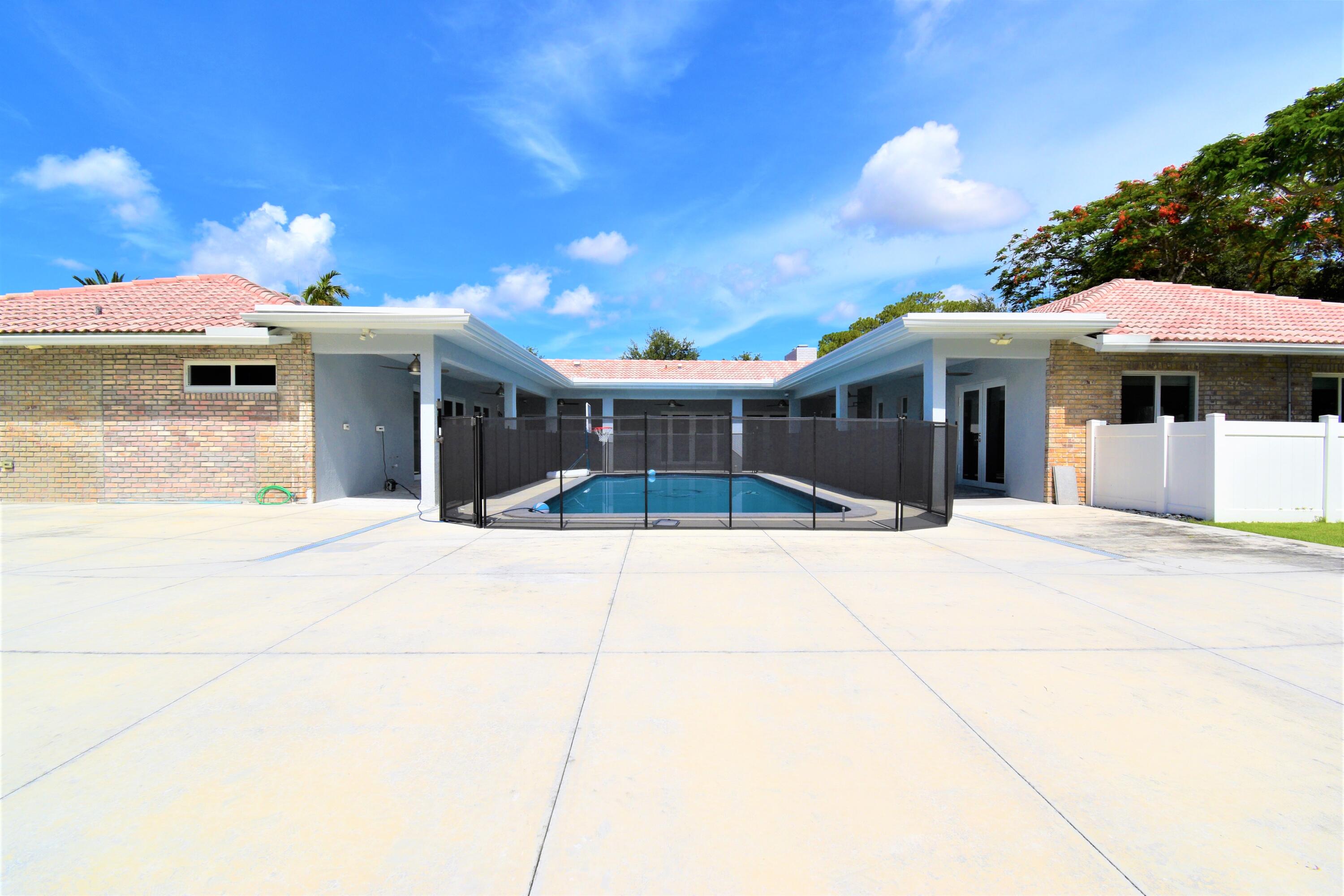 ESTANCIA II OF VIA VERDE - Residential