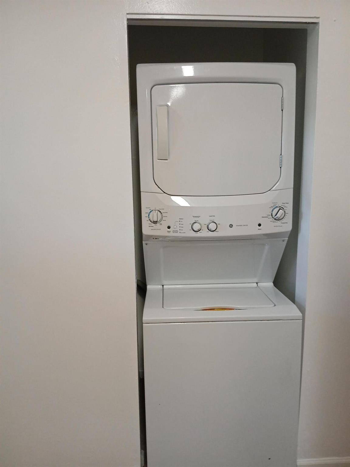 PARKWAY VILLAGE - Residential Lease