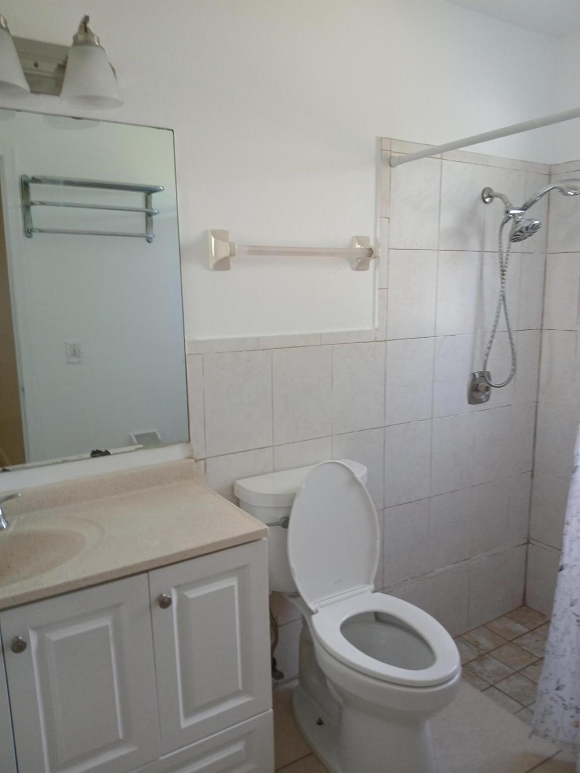 PARKWAY VILLAGE - Residential Lease