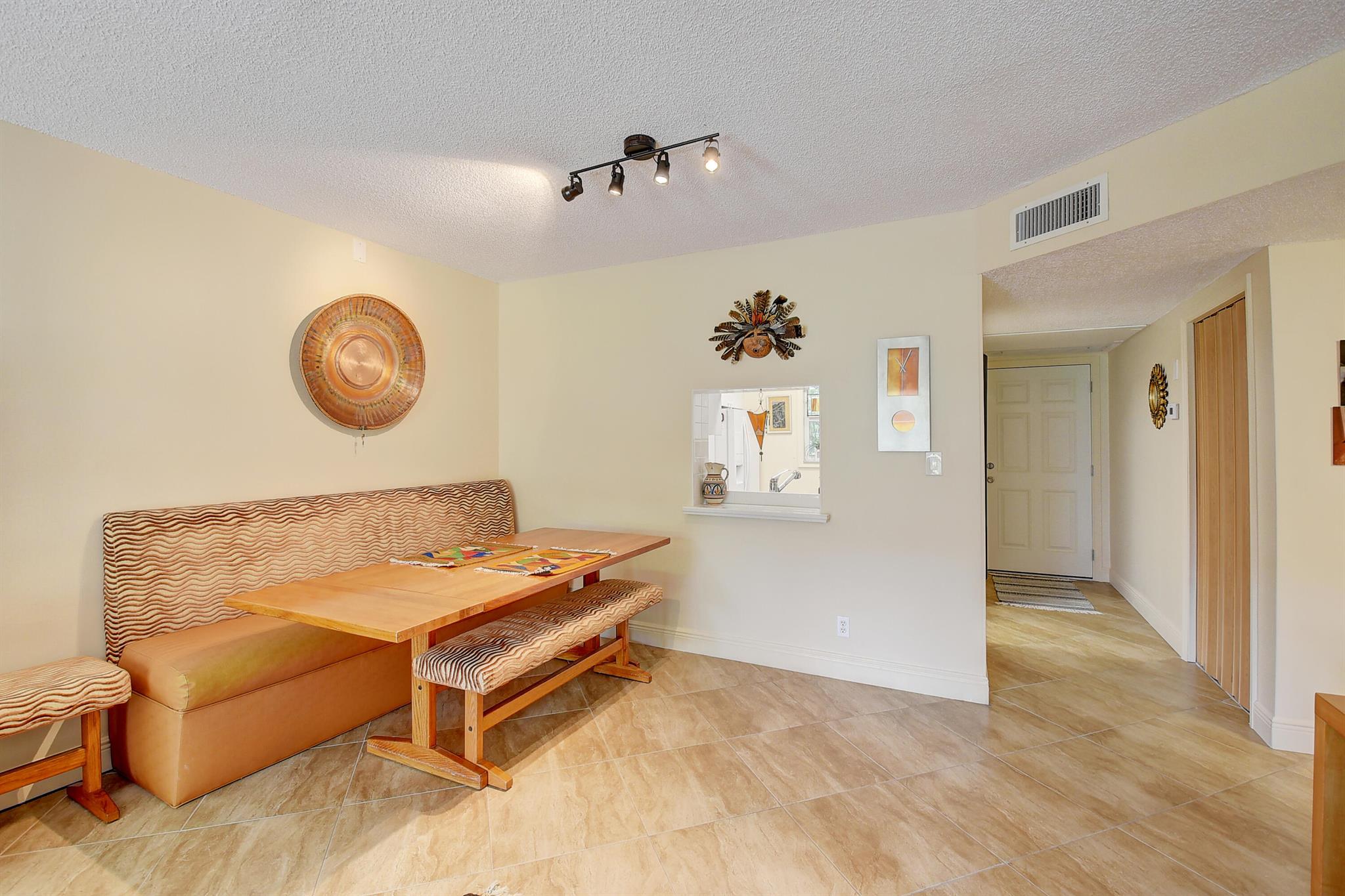 TIERRA DEL SOL CONDO - Residential