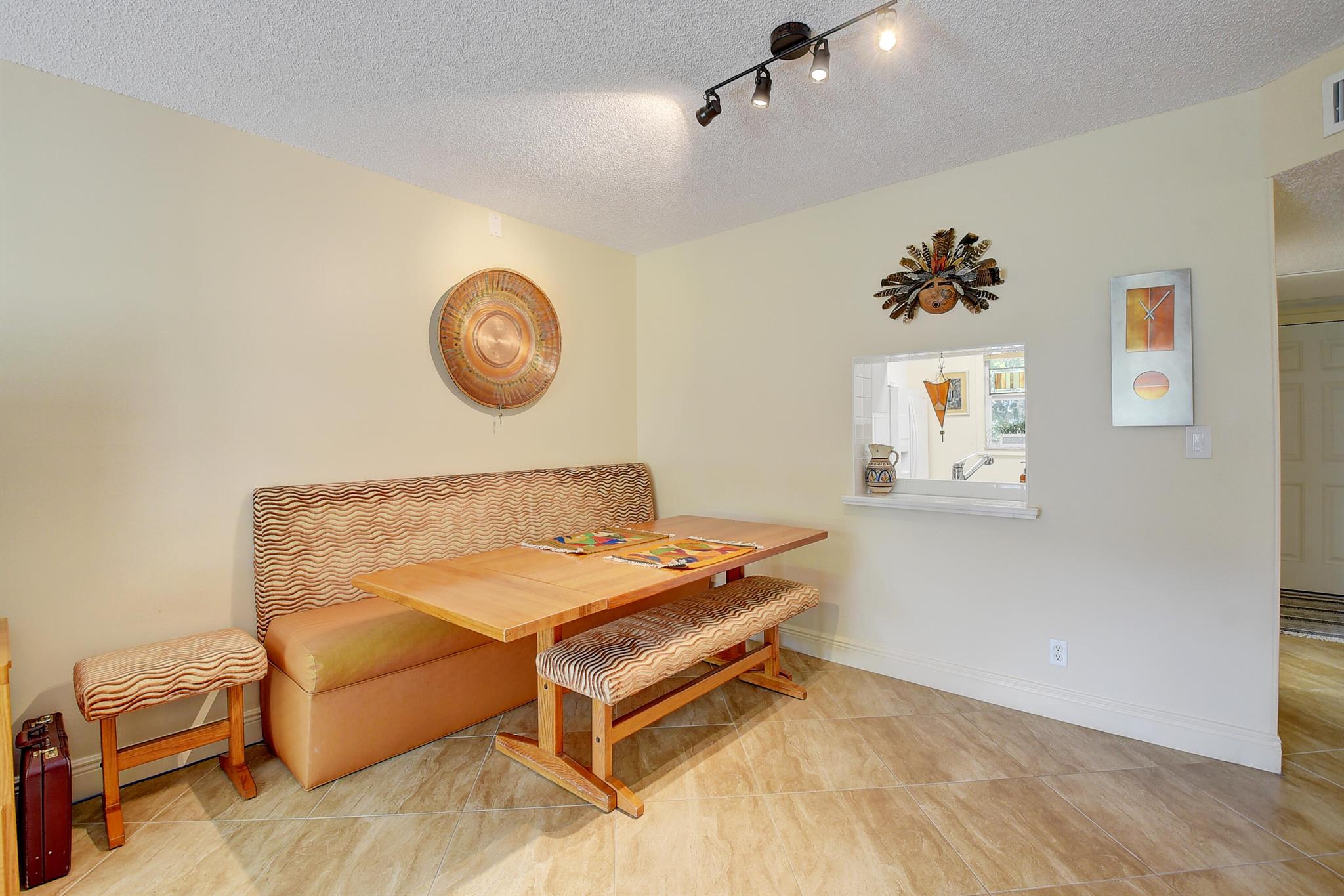 TIERRA DEL SOL CONDO - Residential