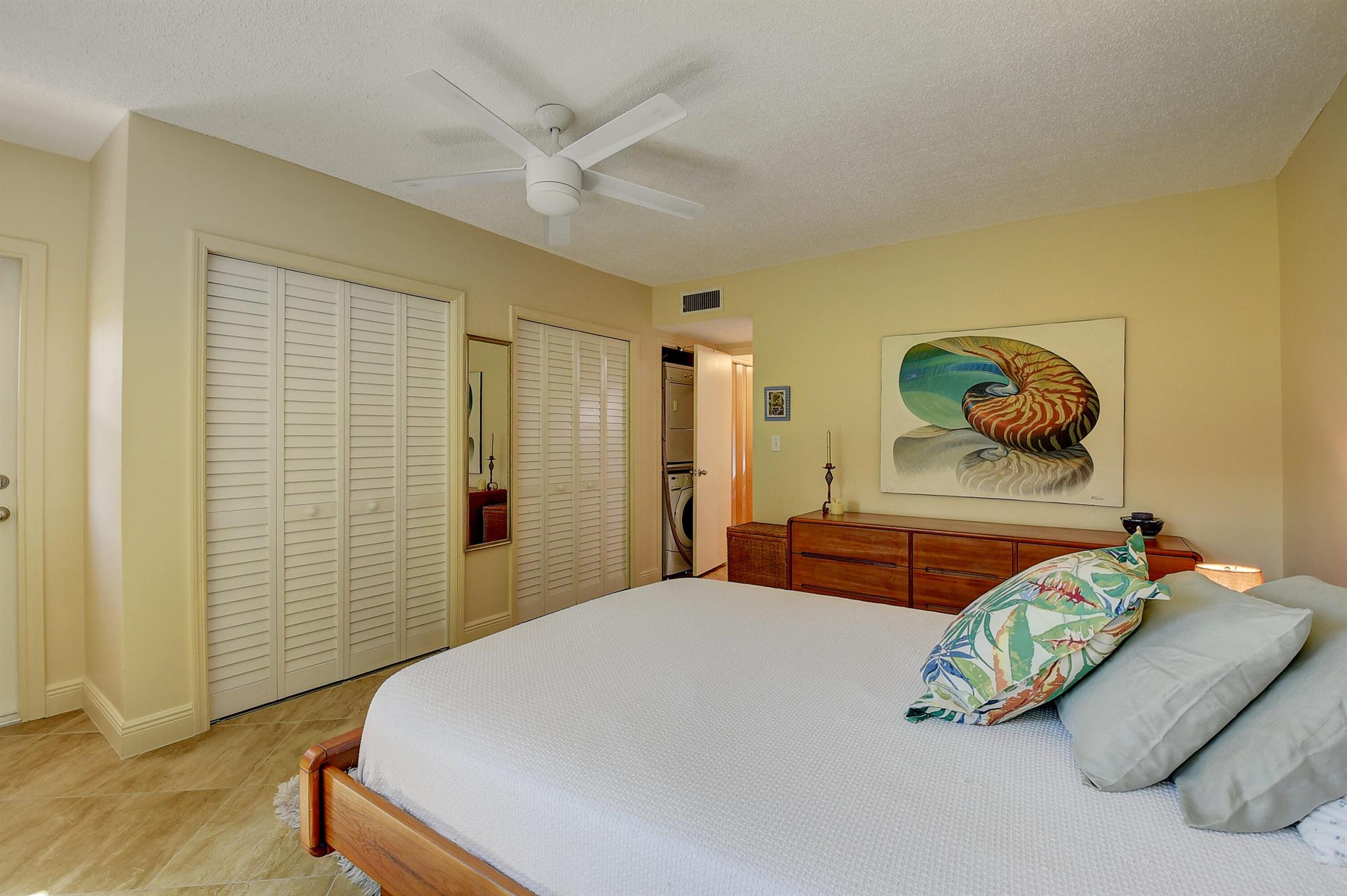 TIERRA DEL SOL CONDO - Residential