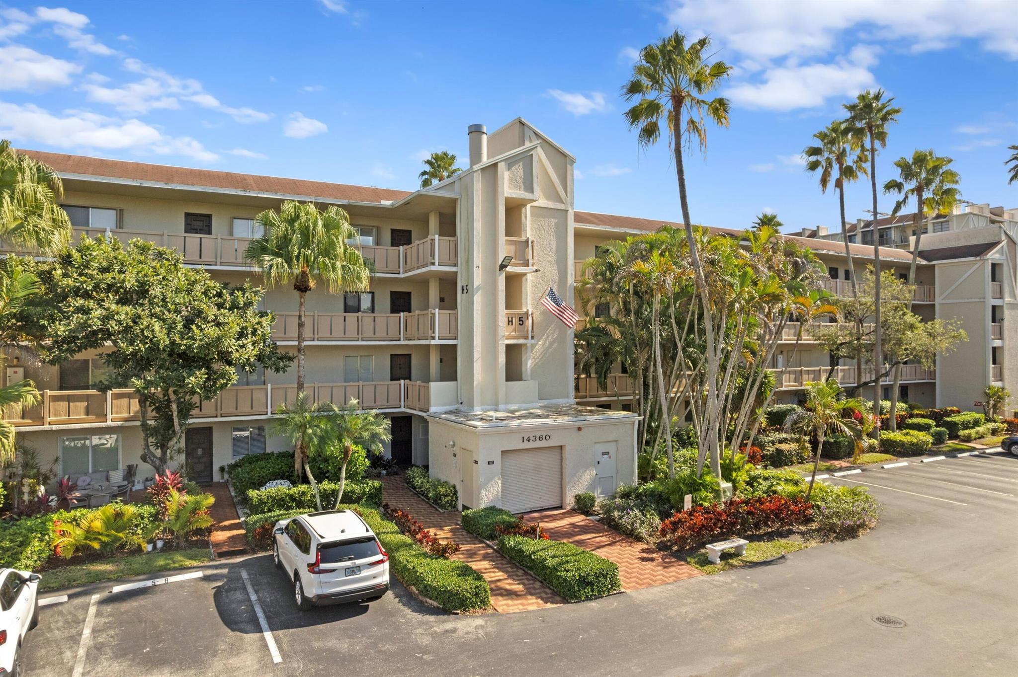 HUNTINGTON LAKES SEC ONE - Residential