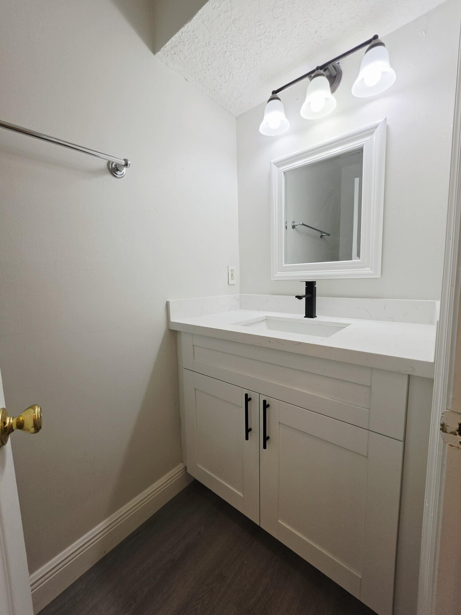 LAKESIDE GREEN PL 5 - Residential