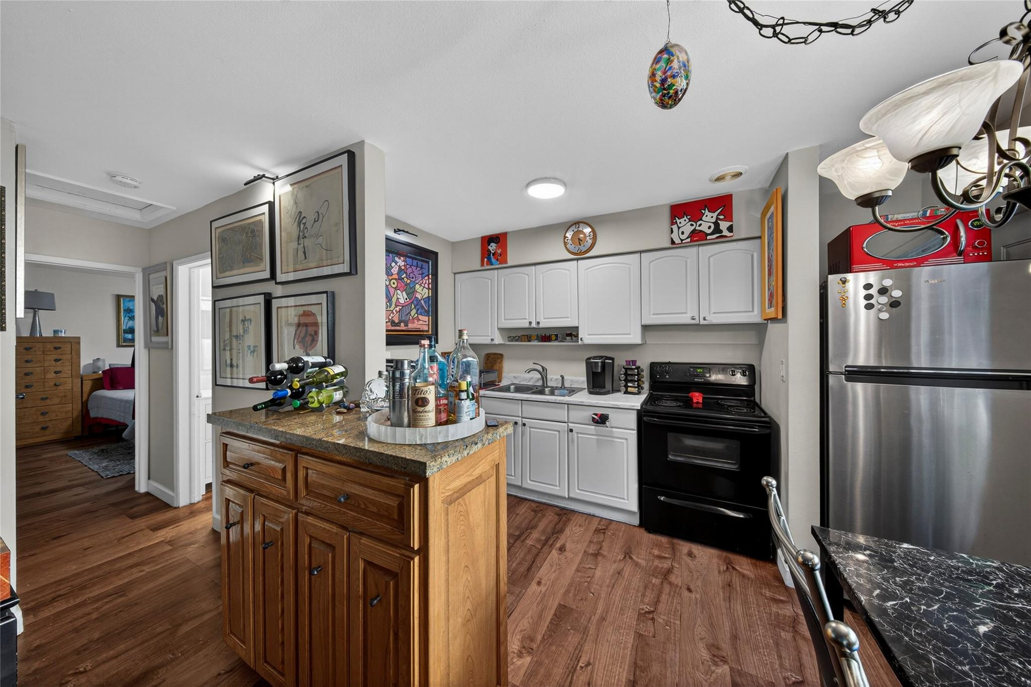 LAUDER-GATE - Residential Income