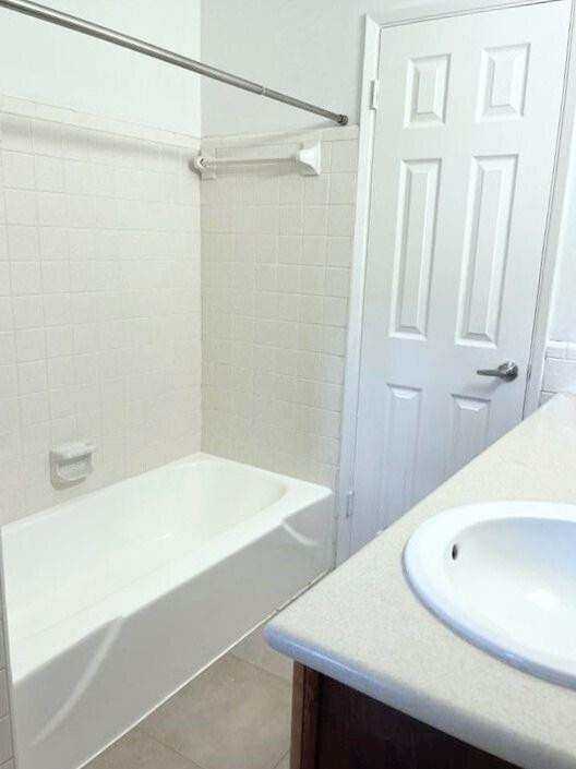 LAUDER-GATE - Residential Income