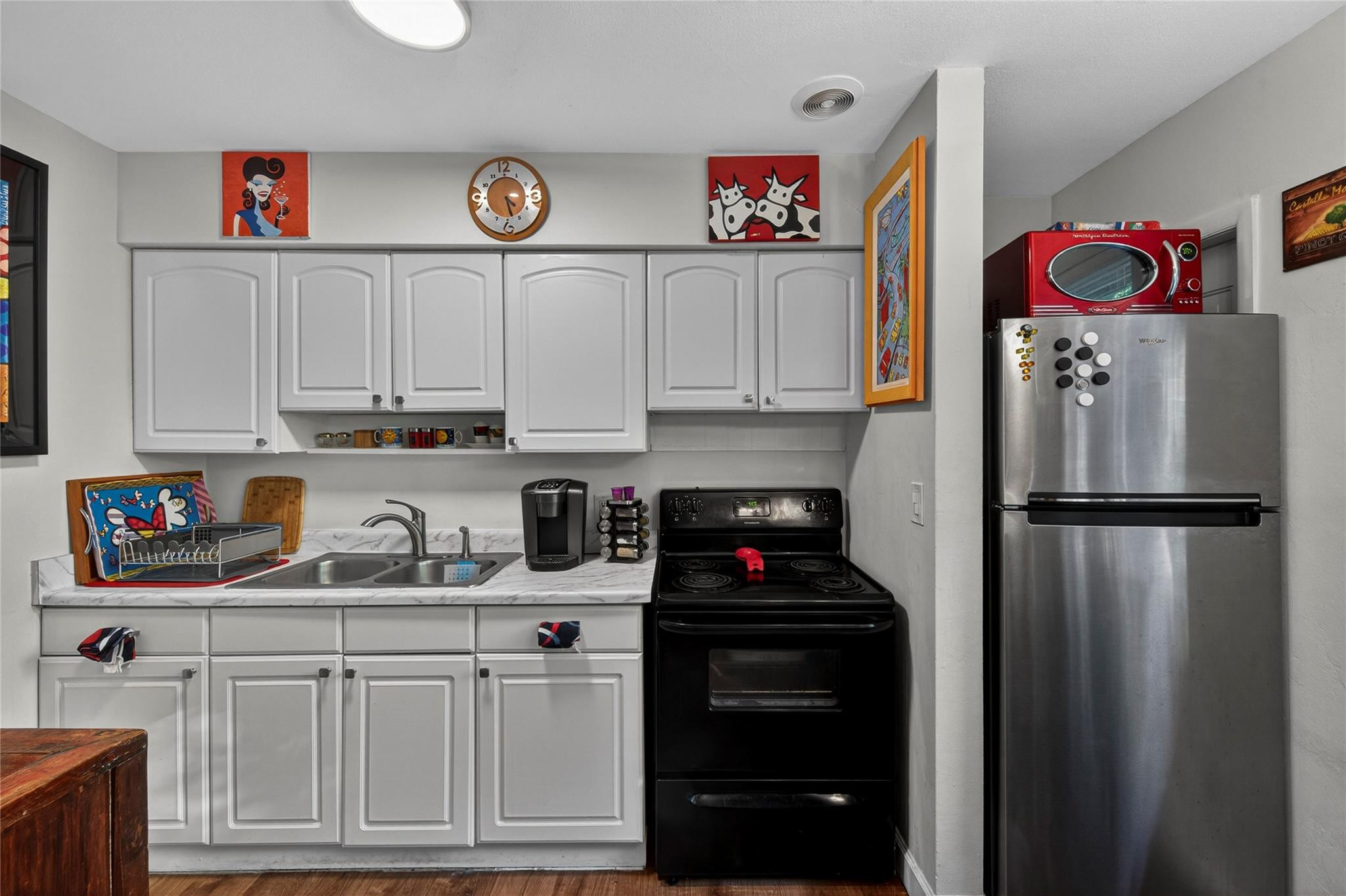 LAUDER-GATE - Residential Income