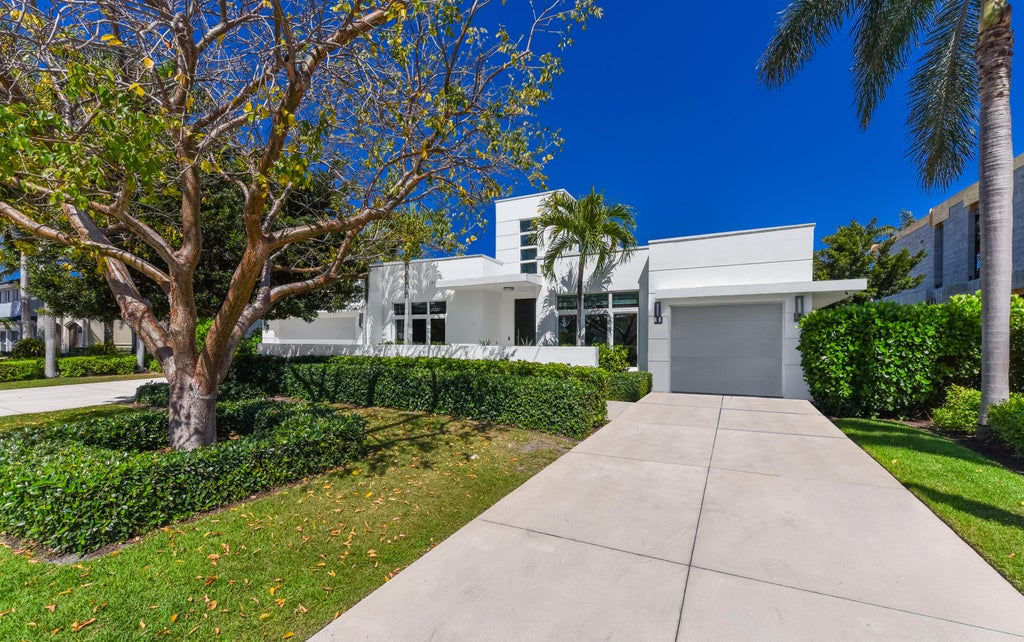Photo of 2148 W Maya Palm Drive, Boca Raton, FL 33432 (MLS # R11006209)