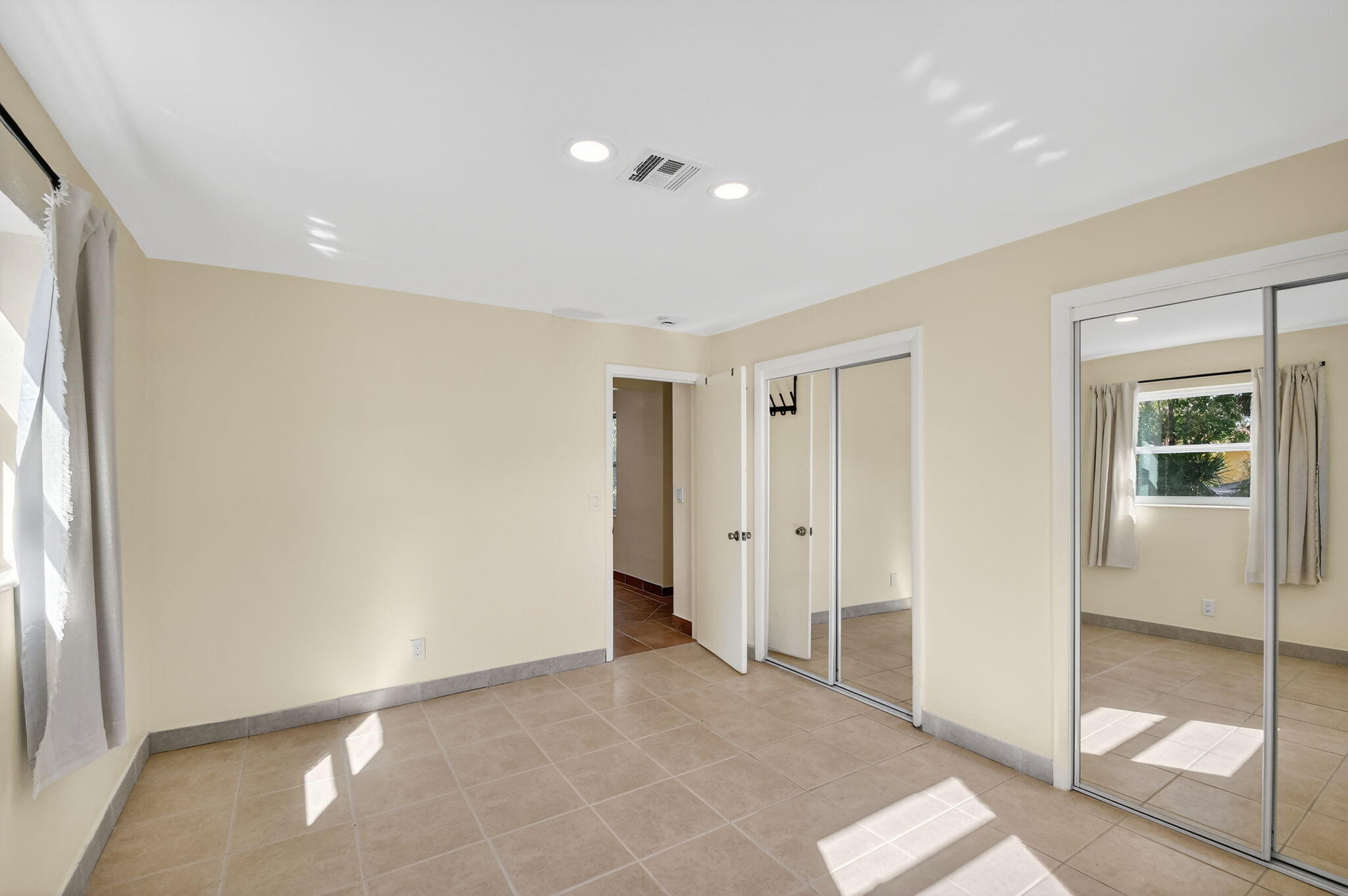 PARK MANOR 3 - Residential