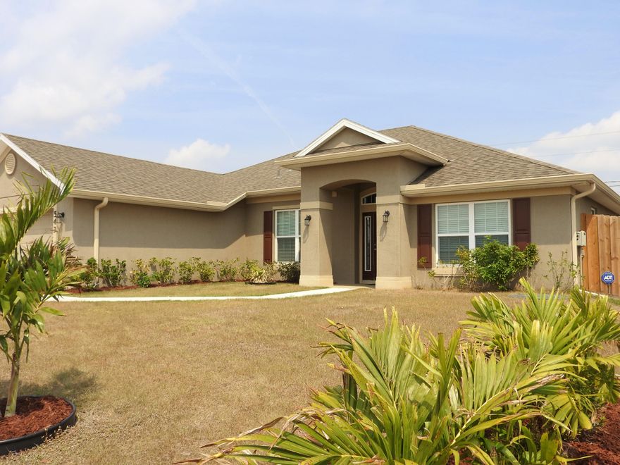 Better than New!  This 2 year old home is waiting for you.  Seller's loss is your gain.  Don't wait to build.  This 4 bedroom, 3 baths, 2 car garage home, has a double gate fenced back yard, screened back porch, Gutters, pest control system and much more.  Call today for your appointment to see it.  Will not last!!
Builders warranty transferable.