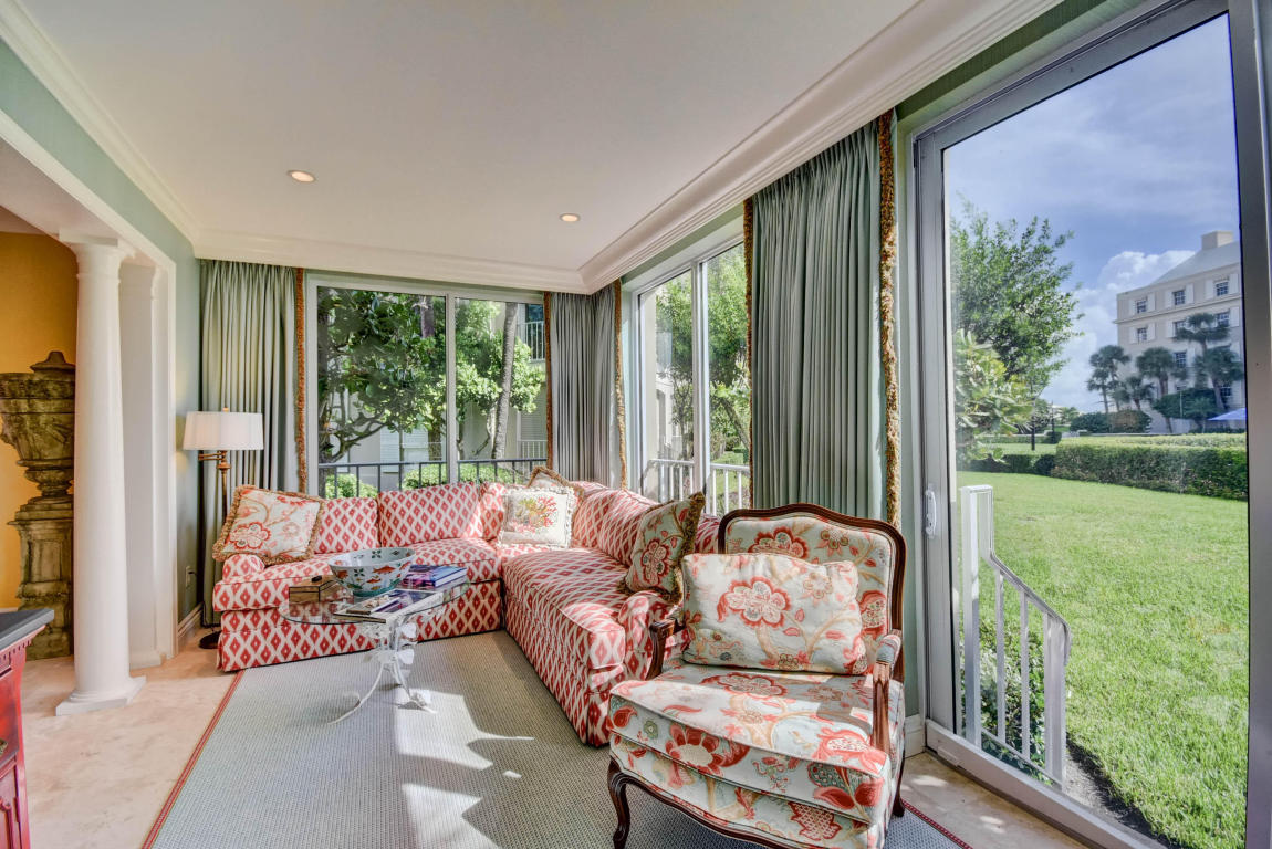 BALLANTRAE CONDO - Residential