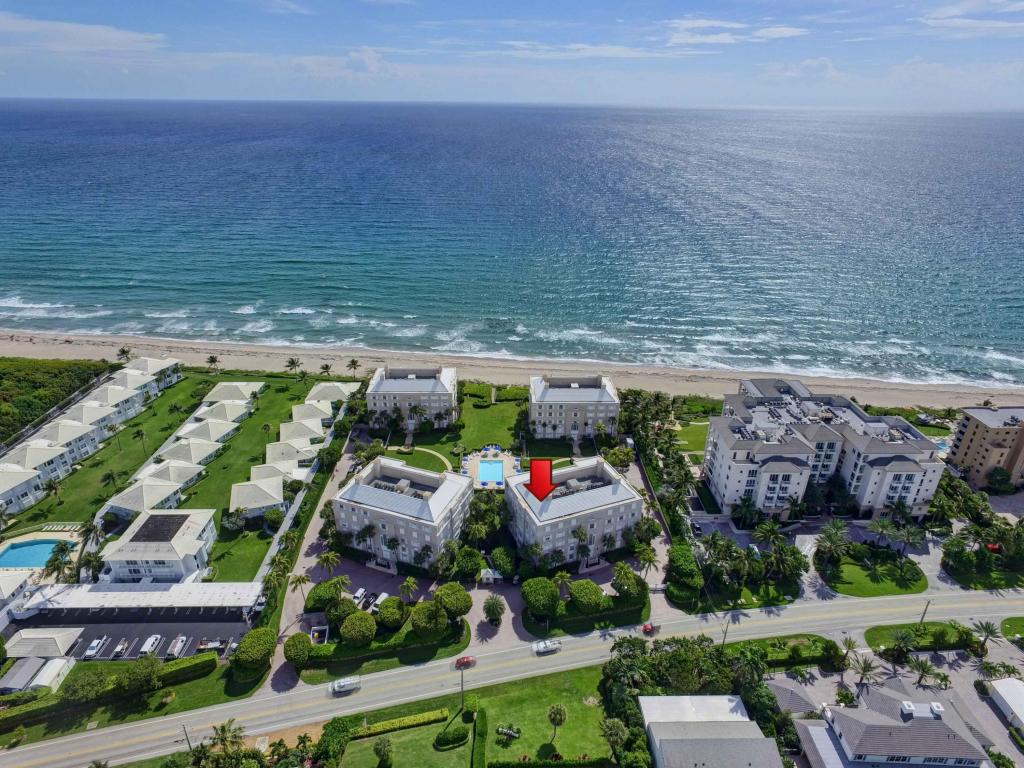 BALLANTRAE CONDO - Residential