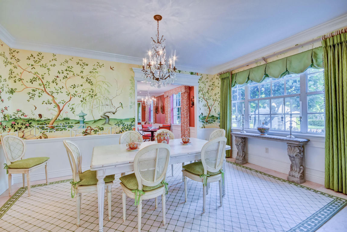 BALLANTRAE CONDO - Residential