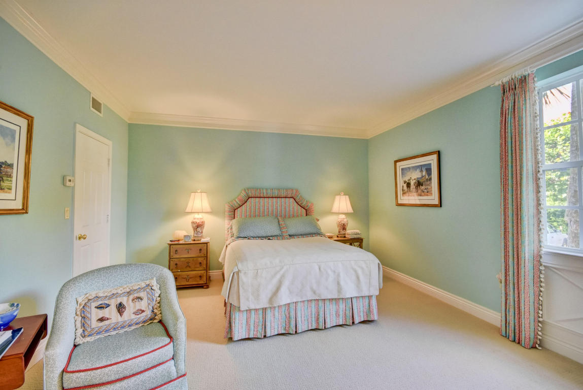 BALLANTRAE CONDO - Residential