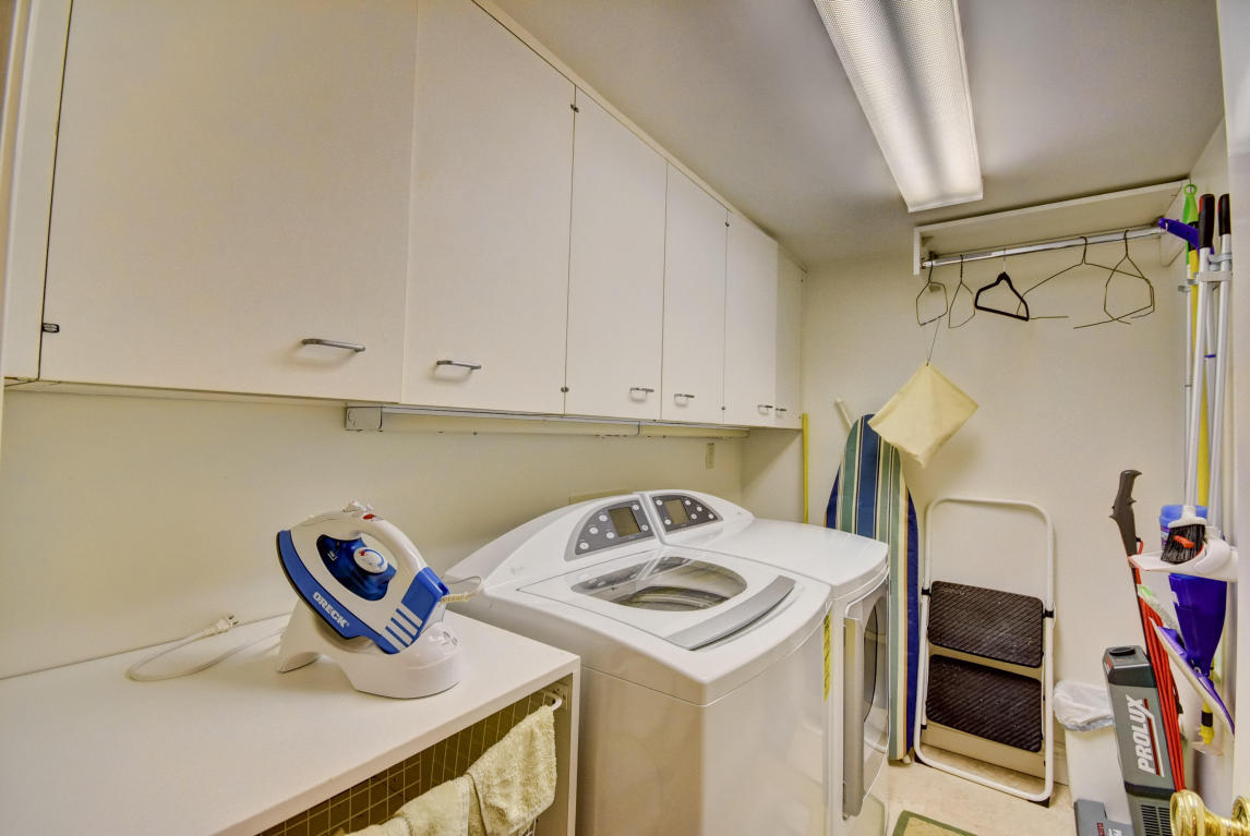 BALLANTRAE CONDO - Residential