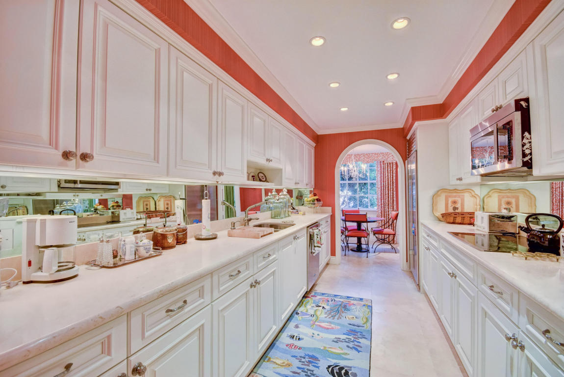 BALLANTRAE CONDO - Residential