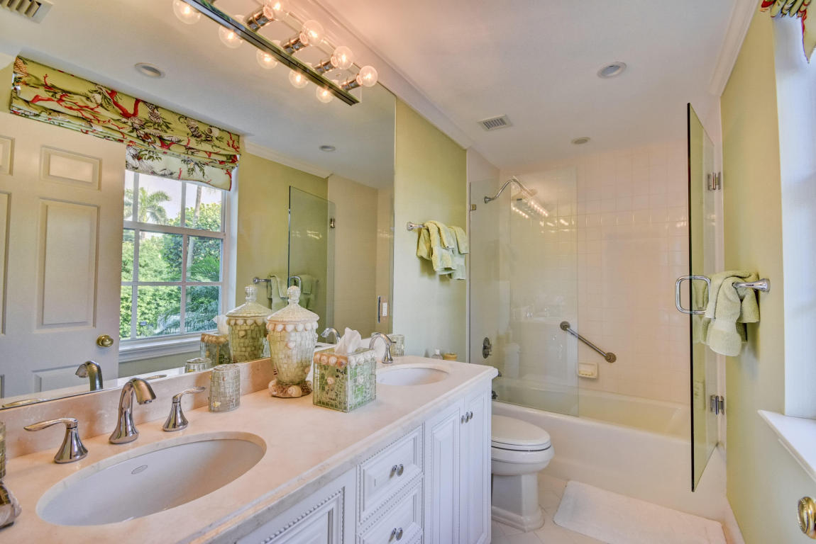 BALLANTRAE CONDO - Residential