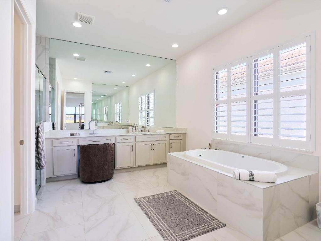 Riverland - Valencia Walk - Residential