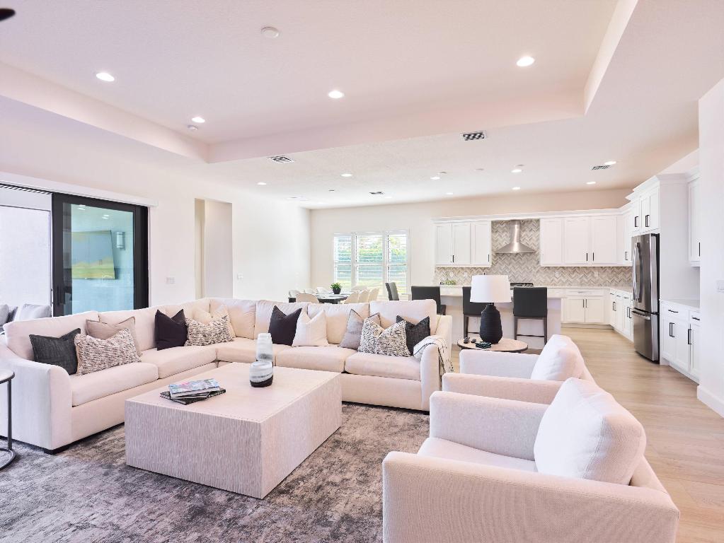 Riverland - Valencia Walk - Residential