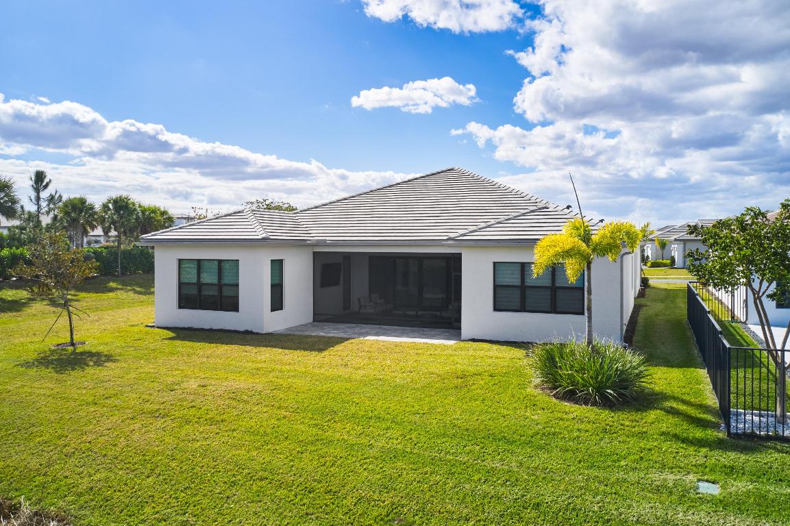 Riverland - Valencia Walk - Residential