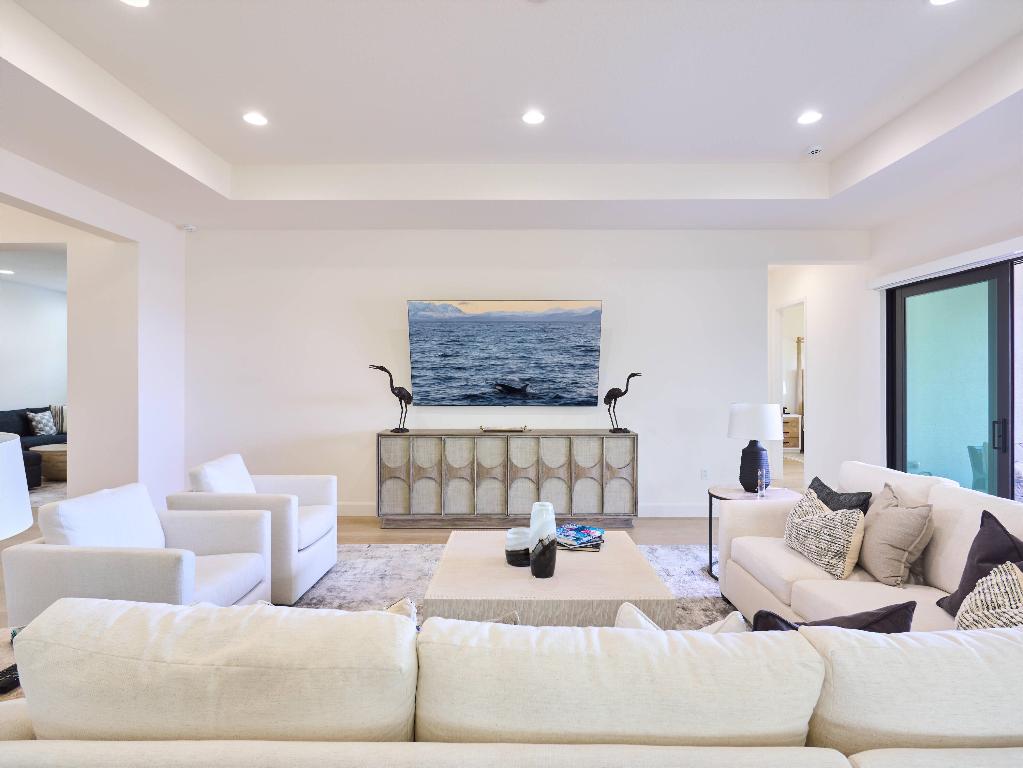 Riverland - Valencia Walk - Residential