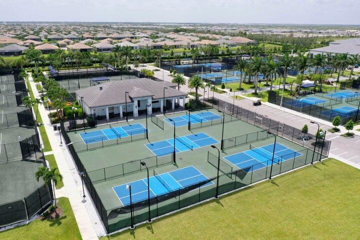 Riverland - Valencia Walk - Residential