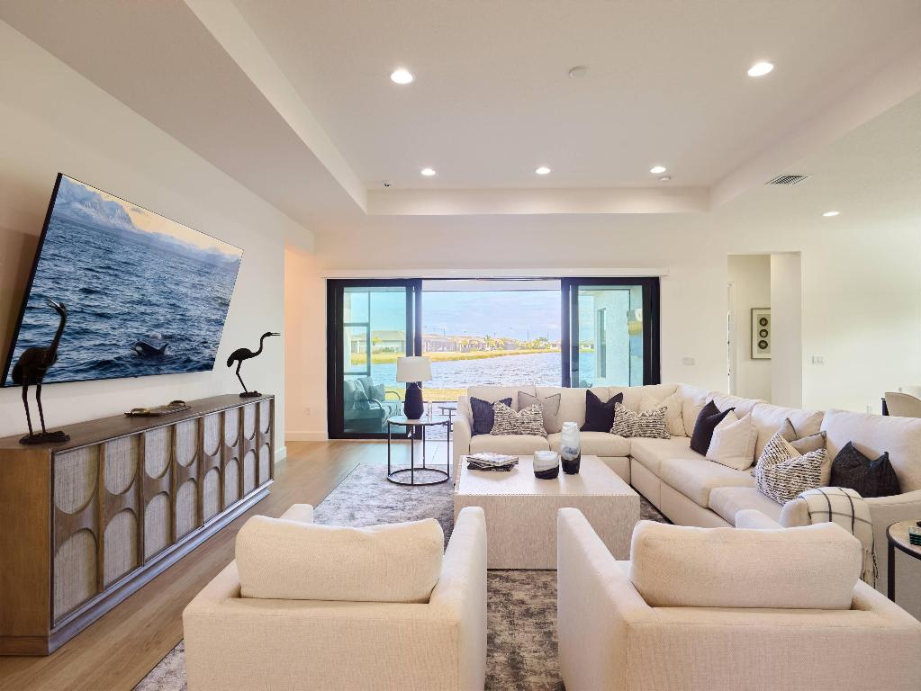 Riverland - Valencia Walk - Residential