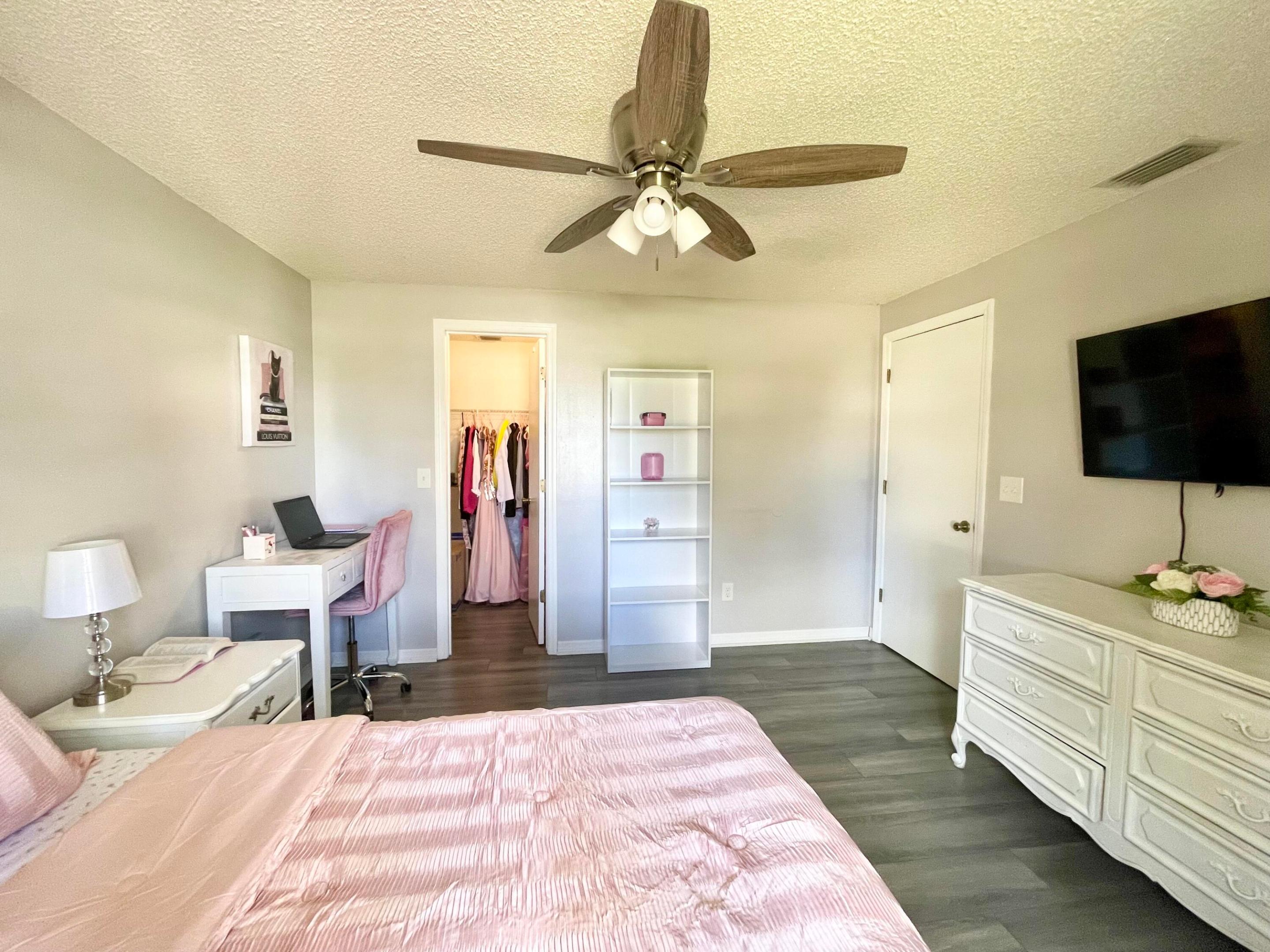 PORT ST LUCIE SECTION 4 - Residential