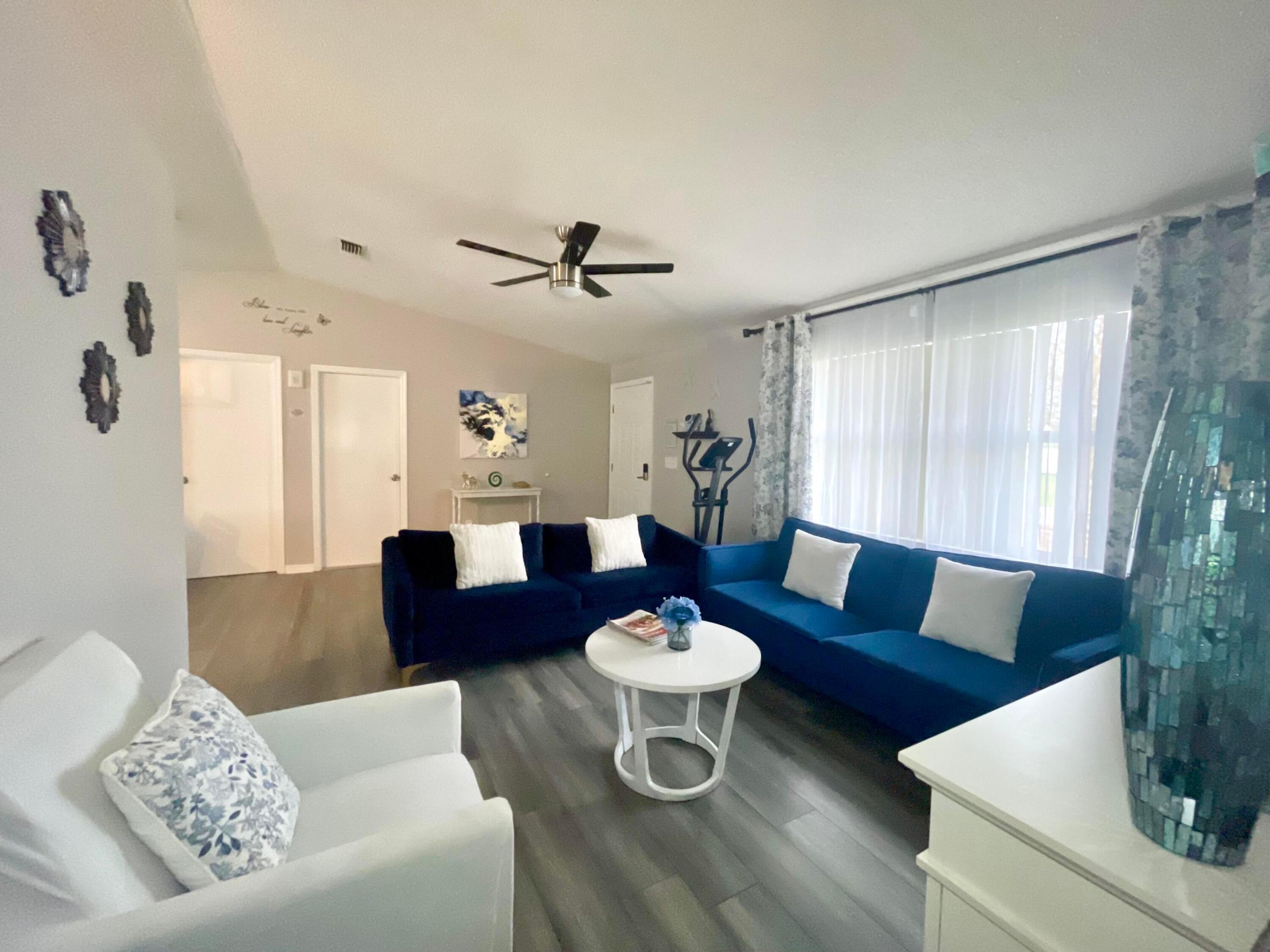 PORT ST LUCIE SECTION 4 - Residential