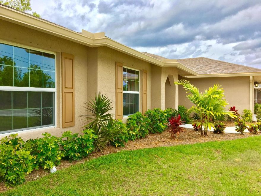 :BEAUTIFUL BRAND NEW CONSTRUCTION -
 PRICED 1000'S UNDER RECENT APPRAISAL
 FHA-VA APPROVED... LARGE BRIGHT OPEN FLOOR PLAN, LIVING AREA WITH VAULTED CEILINGS AND PORCELAIN TILE FLOORS... SLIDING GLASS DOORS LEADING OUT TO COVERED PATIO AND PRIVATE BACK YARD OVERLOOKING NATURAL PRESERVE... LARGE FORMAL DINING ROOM. SPACIOUS KITCHEN WITH GRANITE COUNTER TOPS, ALL STAINLESS APPLIANCES AND LARGE BREAKFAST AREA WITH SLIDING GLASS DOORS TO THE SPACIOUS REAR PROPERTY. SEPARATE LARGE LAUNDRY ROOM LEADS TO OVERSIZED 2 CAR GARAGE... SPLIT BEDROOM DESIGN, MASTER BR HAS VAULTED CEILINGS, LARGE MASTER BATH, HUGE CLOSET. ONE BEDROOM OFF THE LIVING AREA COULD BE PERFECT AS AN OFFICE, AND THERE IS A HALLWAY WITH TWO OTHER BEDROOMS AND A FULL BATH . VERY ENERGY EFFICIENT CENTRAL AIR CONDITIONING AND HEAT