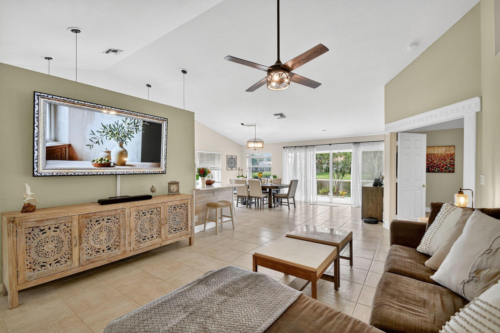 5230 Grande Palm Circle
