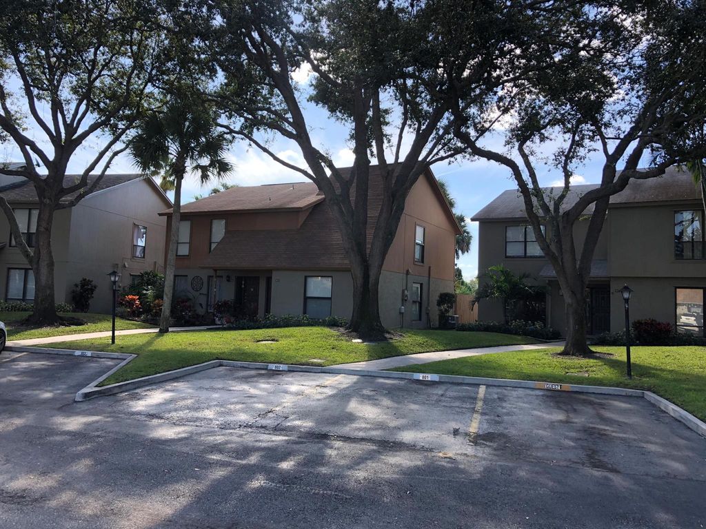 Photo of 803 Sandtree Drive, Palm Beach Gardens, FL 33403 (MLS # R11104212)