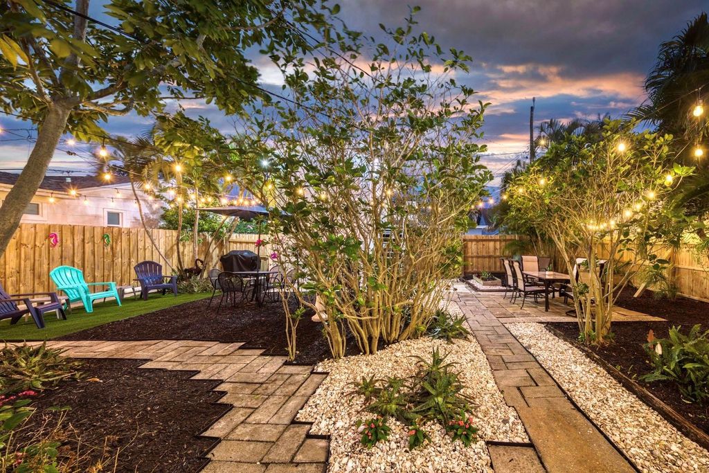 Photo of 216 S M Street #4, Lake Worth Beach, FL 33460 (MLS # R11108177)