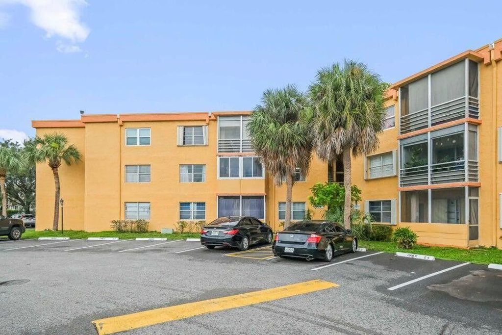 Photo of 4314 NW 9th Avenue #4-3c, Deerfield Beach, FL 33064 (MLS # R11065592)