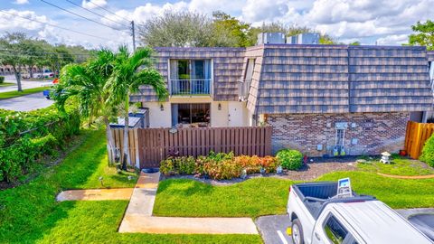 1530 Forest Lakes Circle B West Palm Beach FL 33406