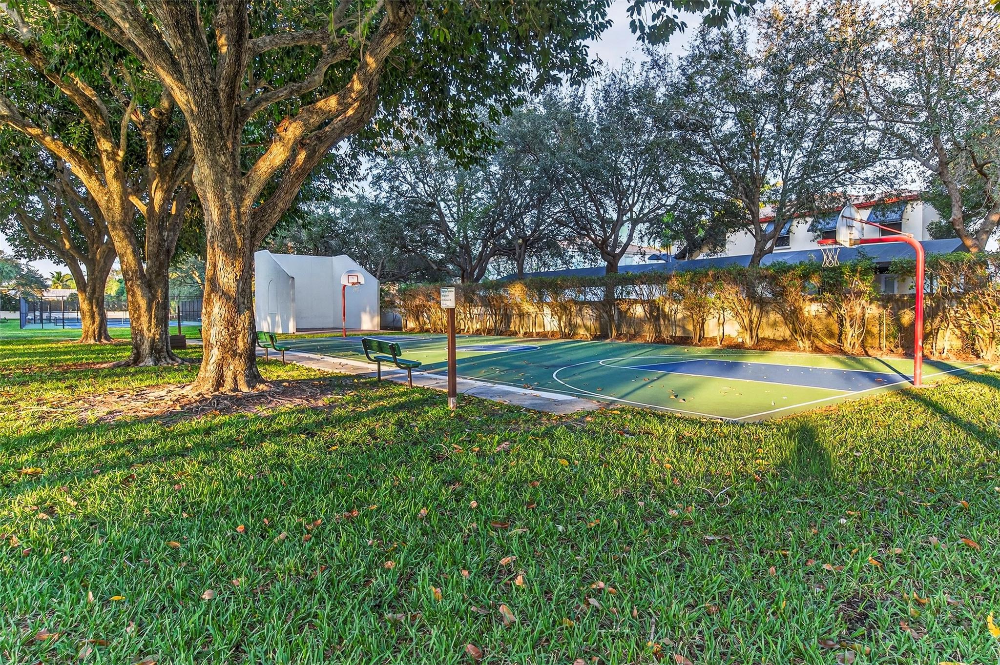 WINDWOOD UNIT I - Residential Lease