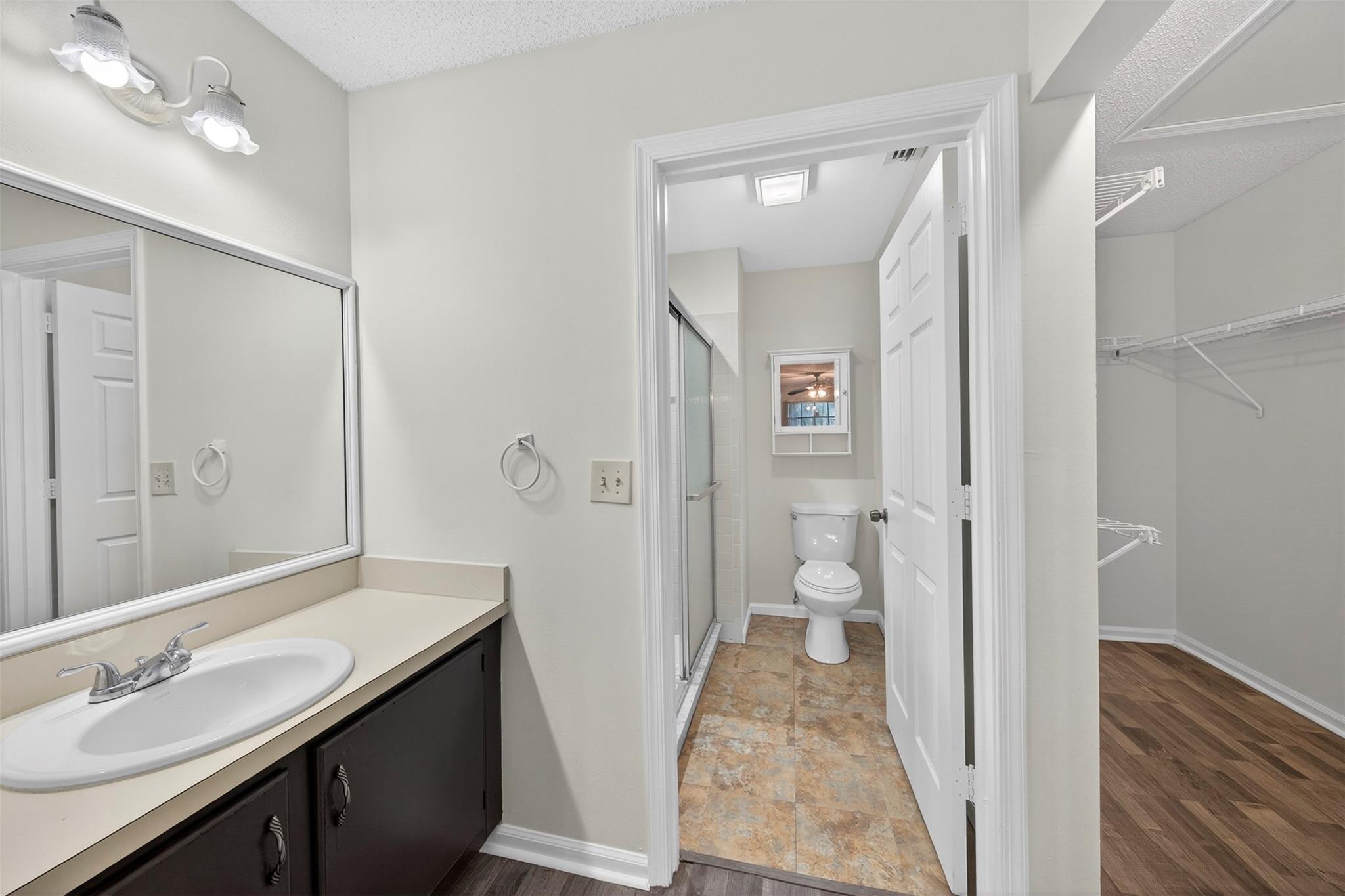 WINDWOOD UNIT I - Residential Lease