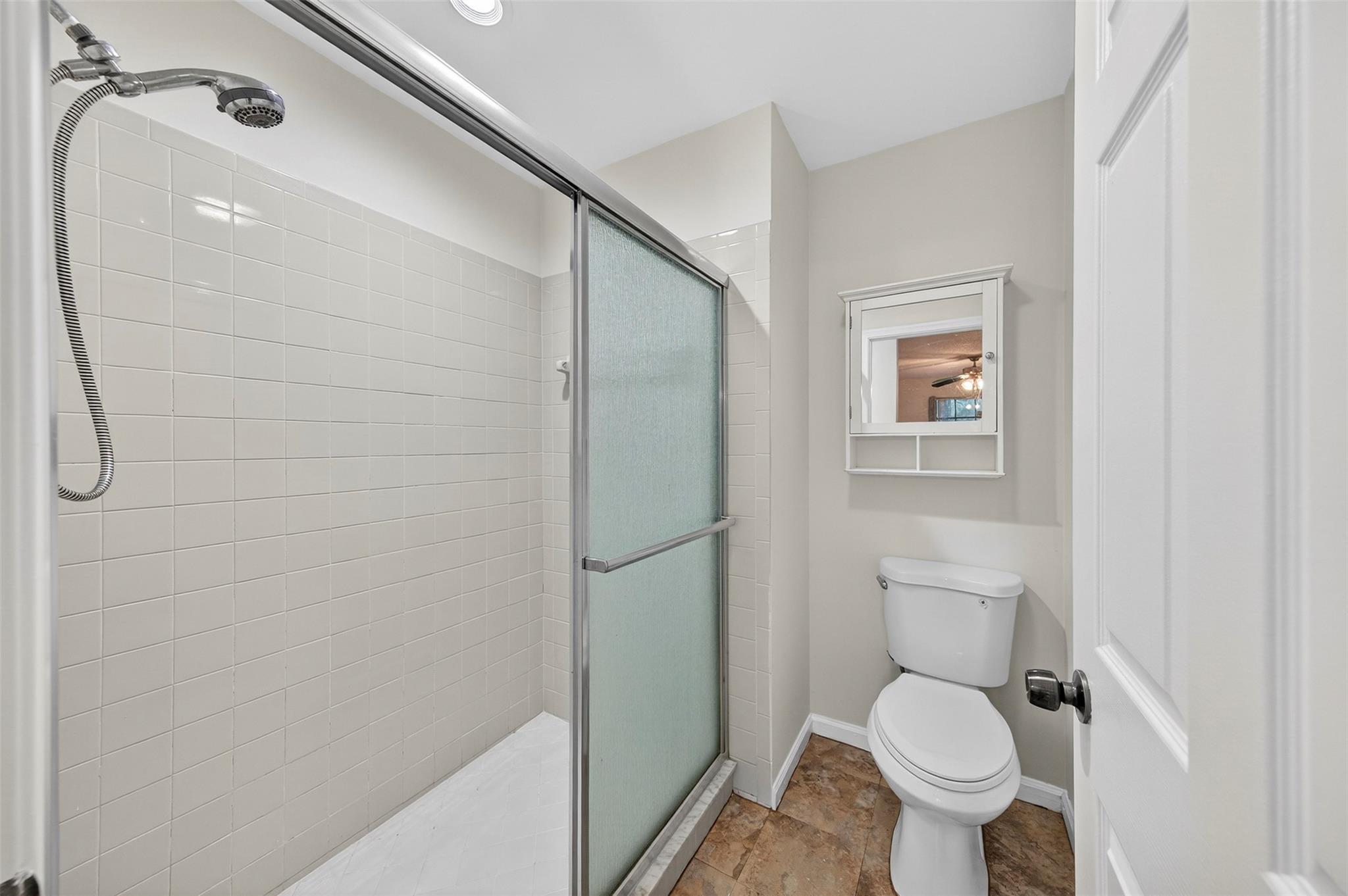 WINDWOOD UNIT I - Residential Lease