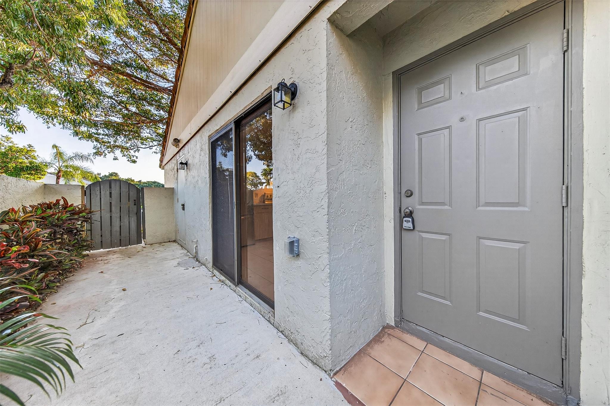 WINDWOOD UNIT I - Residential Lease