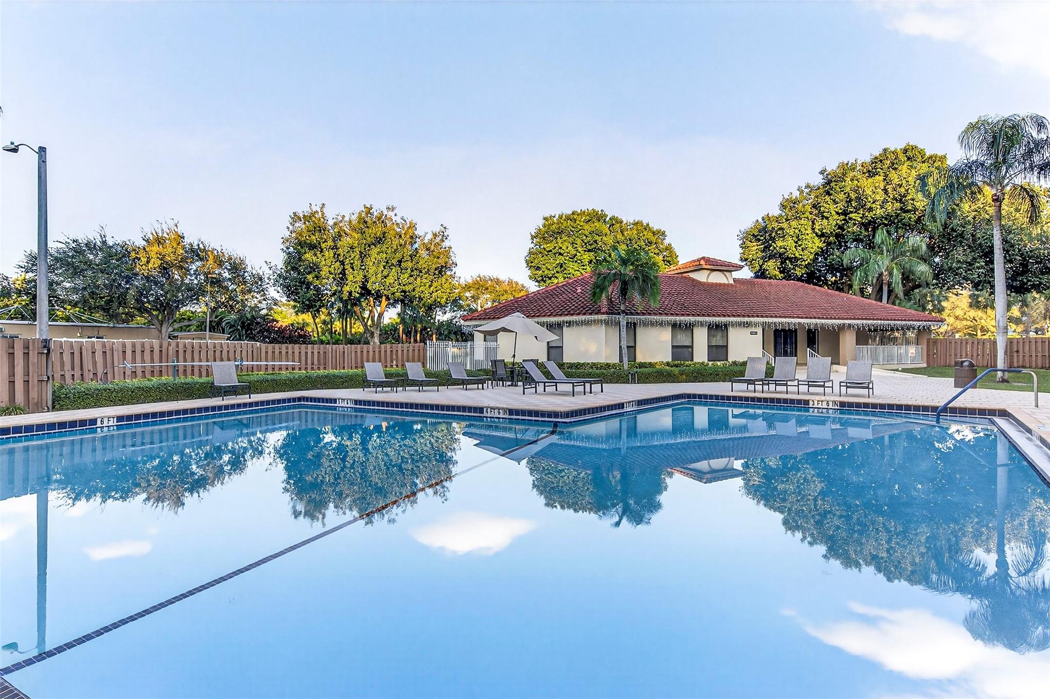 WINDWOOD UNIT I - Residential Lease