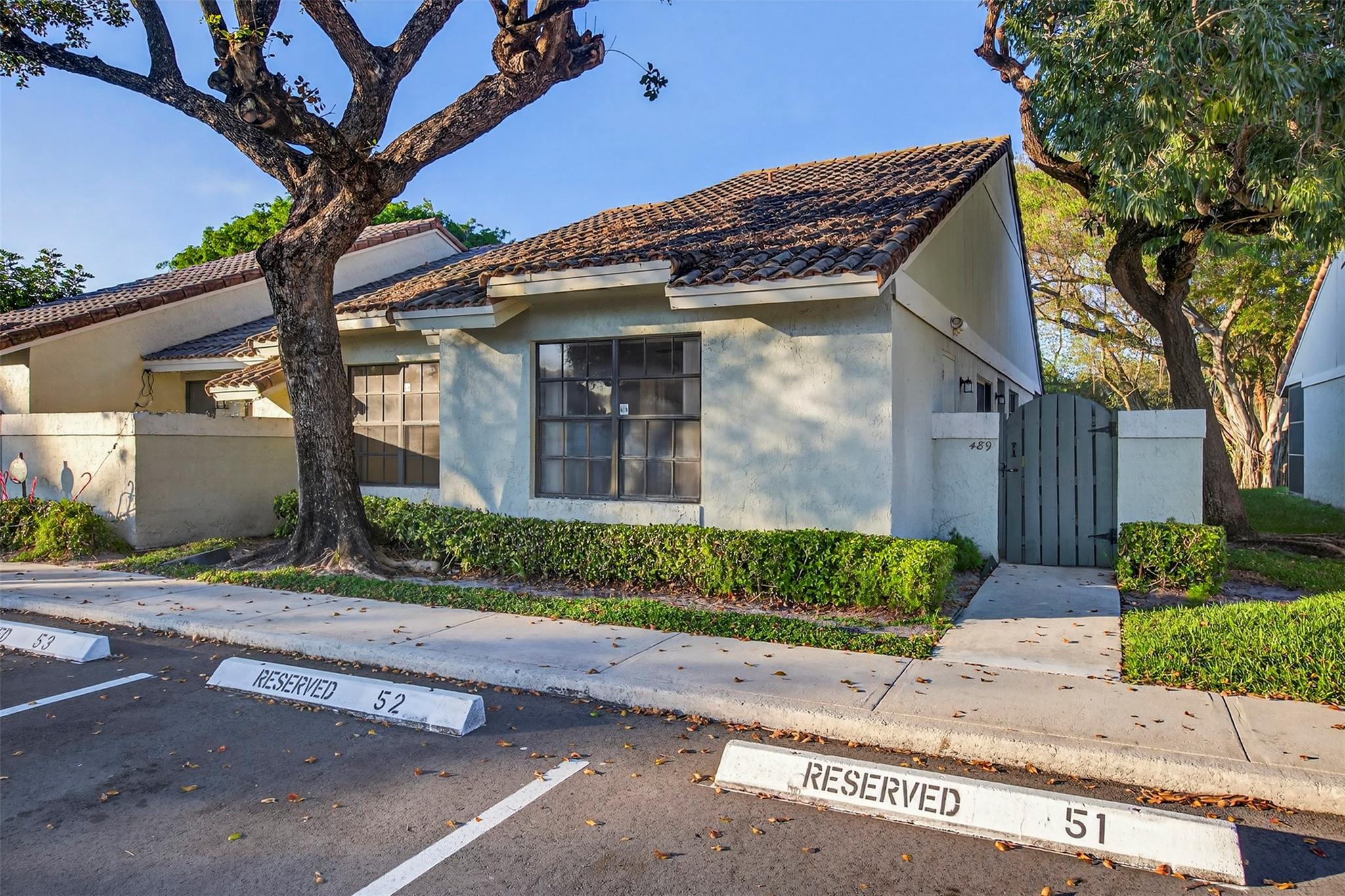 WINDWOOD UNIT I - Residential Lease