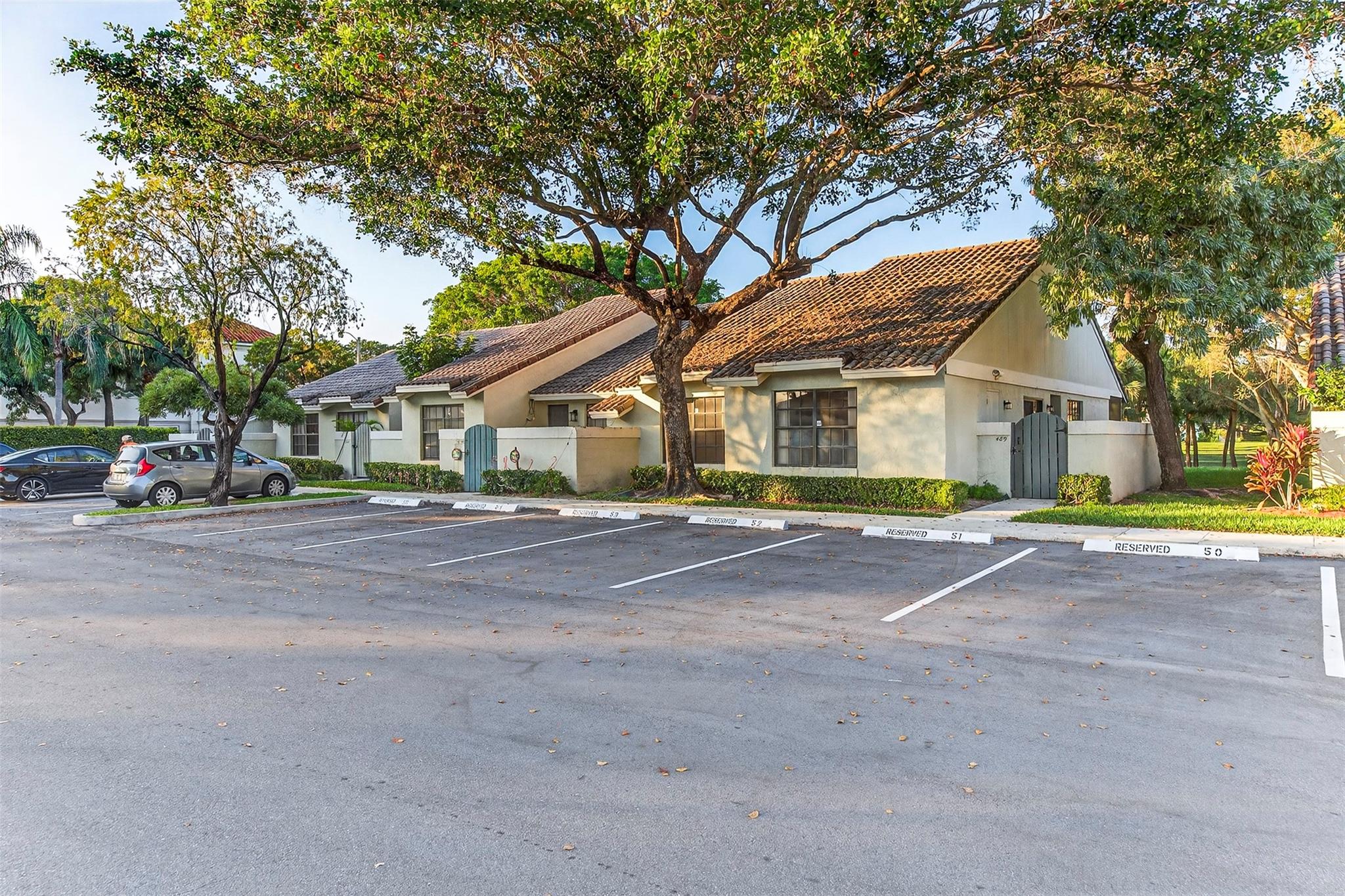 WINDWOOD UNIT I - Residential Lease