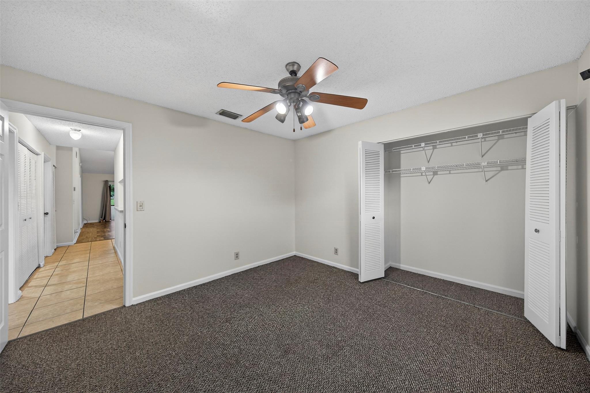 WINDWOOD UNIT I - Residential Lease