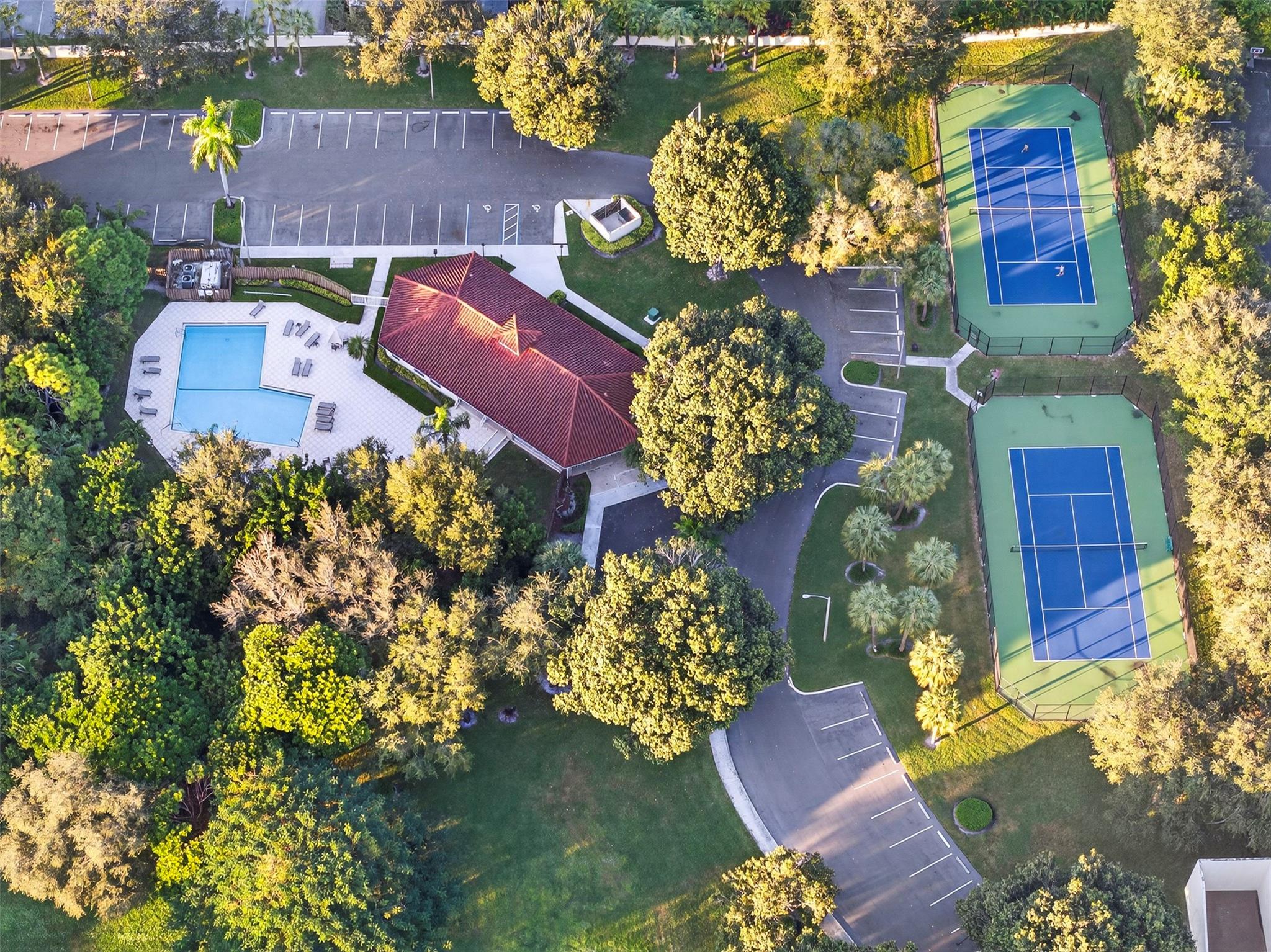 WINDWOOD UNIT I - Residential Lease