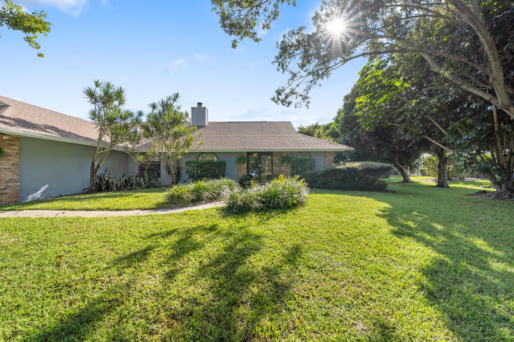 2138 SE Herron Avenue