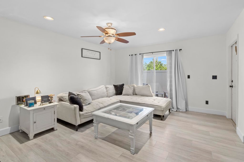 Photo of 5319 NW 126th Drive, Coral Springs, FL 33076 (MLS # B26001588)