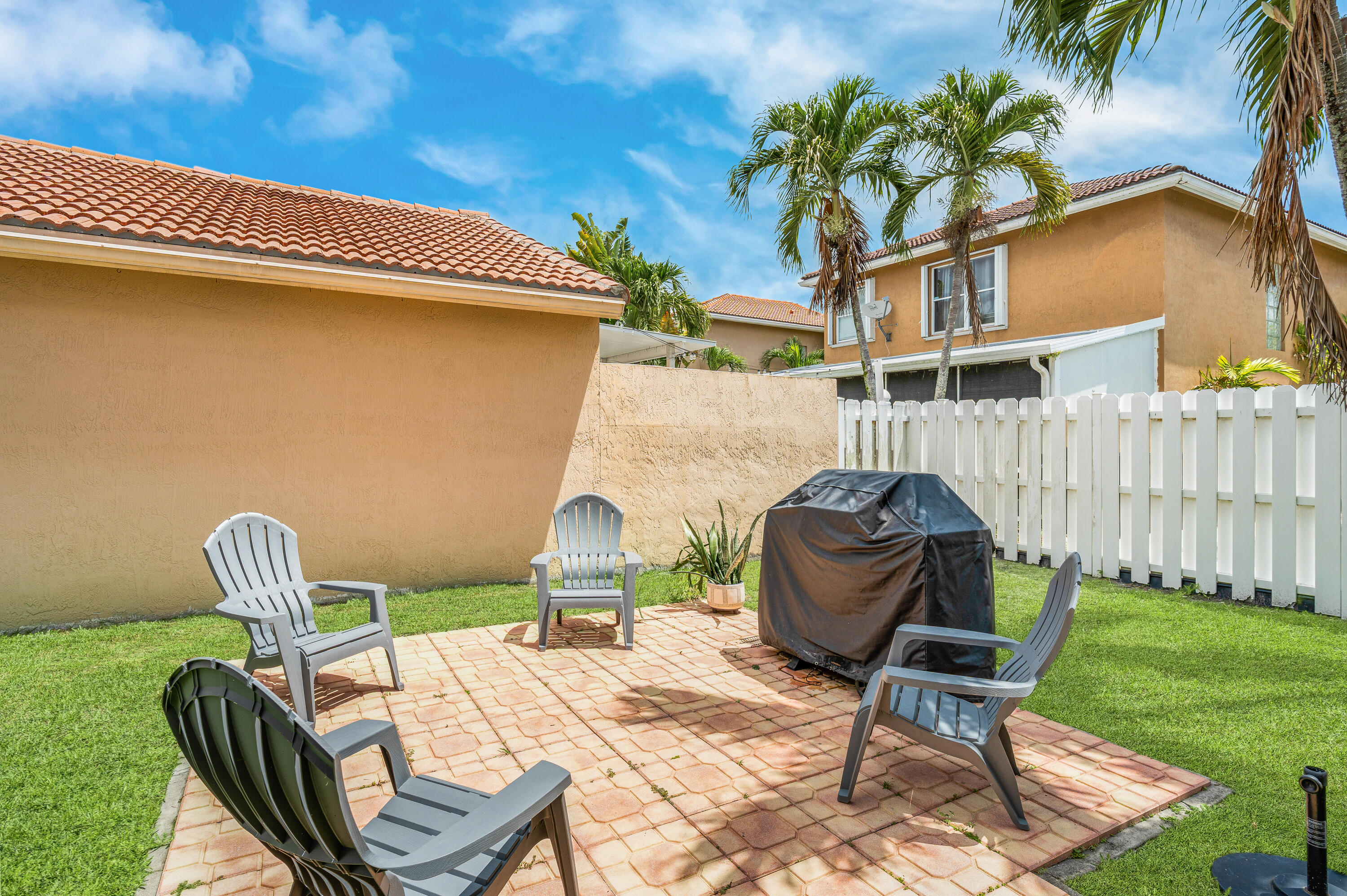 BALMORAL COUNTRY CLUB LACUNA POD C - Residential