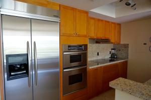 PALMETTO PLACE - Residential Lease